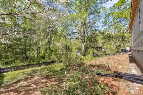 Exterior - 1235 E Poplar St, Conover, NC 28613 photo 1 of 1