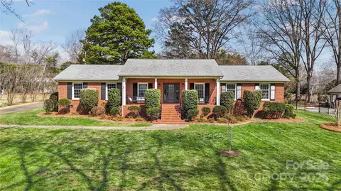 739 Wingrave Dr, Charlotte, NC 28270