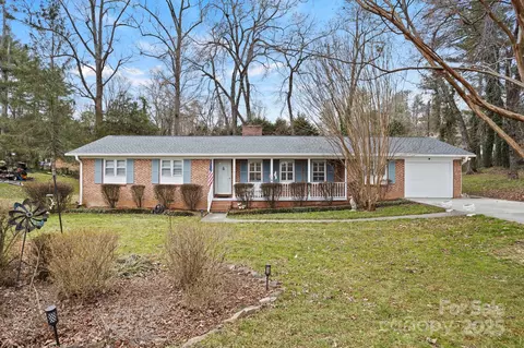 116 Arthur Ln, Hendersonville, NC 28791