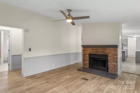 Living - 1641 Knoll Dr, Vale, NC 28168 photo 1 of 4