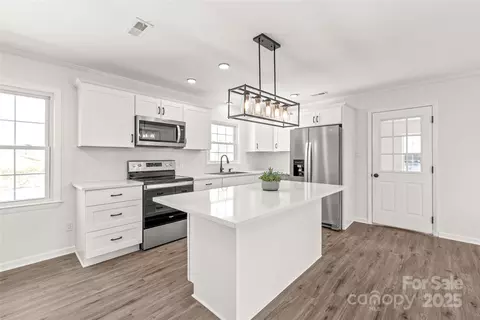809 E 23rd Street St, Newton, NC 28658 photo 15