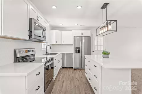 809 E 23rd Street St, Newton, NC 28658 photo 8