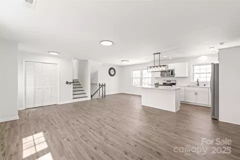 809 E 23rd Street St, Newton, NC 28658 photo 12