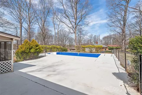 809 E 23rd Street St, Newton, NC 28658 photo 38