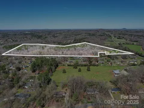 1092 Robinson Rd, Gastonia, NC 28056