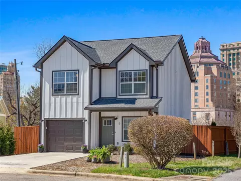 5 George Washington Carver Ave, Asheville, NC 28801