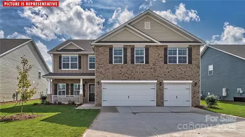 7303 Stonehouse Dr, Gastonia, NC 28056