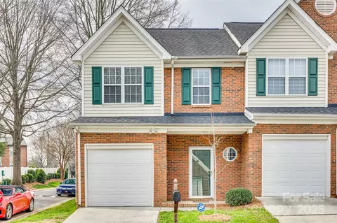 2035 Lennox Square Rd, Charlotte, NC 28210