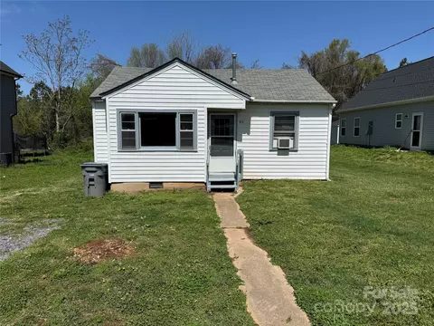 914 W Virginia Ave, Bessemer City, NC 28016