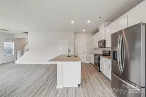 1305 31st Ne St NE, Conover, NC 28613 photo 19