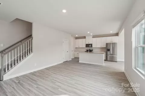1305 31st Ne St NE, Conover, NC 28613 photo 12