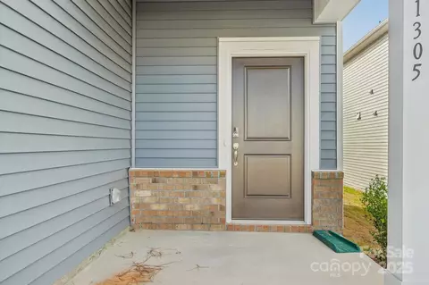 1305 31st Ne St NE, Conover, NC 28613 photo 9