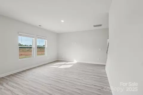 1305 31st Ne St NE, Conover, NC 28613 photo 14