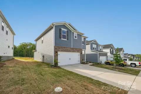 1305 31st Ne St NE, Conover, NC 28613 photo 2