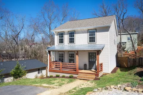 10 Peace St, Asheville, NC 28806