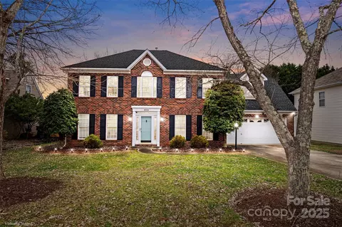 9934 Wild Dogwood Ct, Charlotte, NC 28273