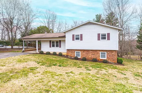 3 Power Dr, Granite Falls, NC 28630