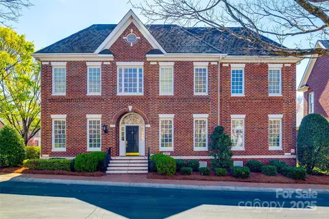 2622 Sheffield Crescent Ct, Charlotte, NC 28226