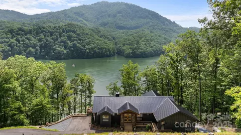 192 Lakeview Trl, Bryson City, NC 28713