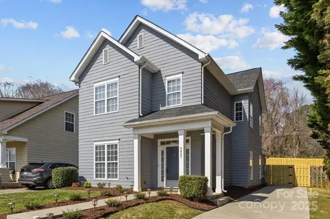 4627 Eaves Ln, Charlotte, NC 28215