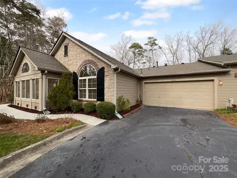 2905 Polo View Ln, Matthews, NC 28105