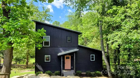 105 Annies Ridge Rd, Asheville, NC 28804