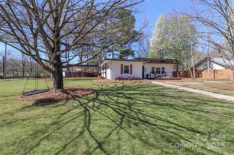 324 End S Ave S, Statesville, NC 28677