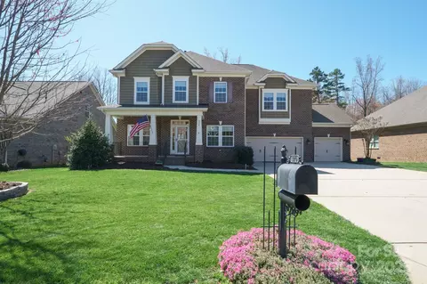 224 Alexandria Dr, Mooresville, NC 28115