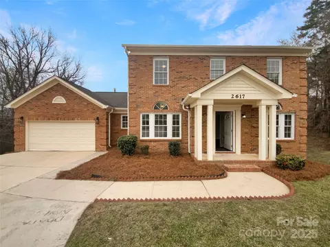 2617 Tuckton Ct, Charlotte, NC 28262