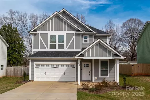 608 Austin Dr, Charlotte, NC 28213