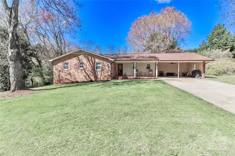 737 Waverly Pl, Statesville, NC 28677