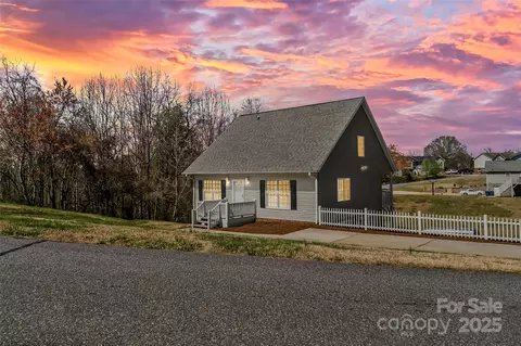 203 Taylor Cir, Granite Falls, NC 28630