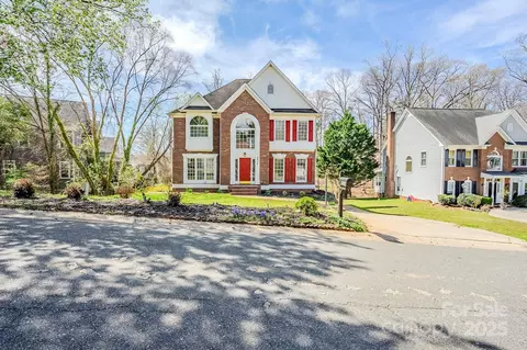 6916 Sardis Green Ct, Charlotte, NC 28270