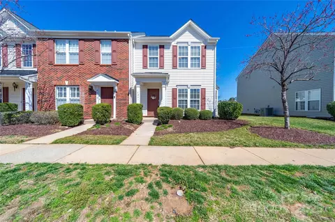 4221 Coulter Xing, Charlotte, NC 28213
