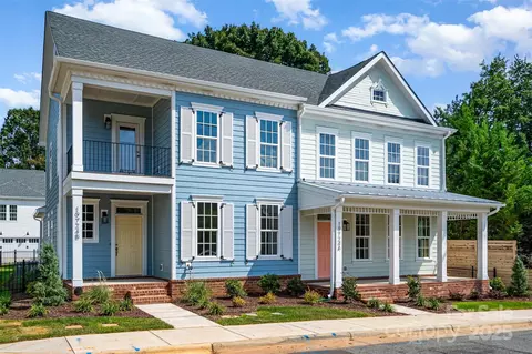 19724 School St # -B, Cornelius, NC 28031