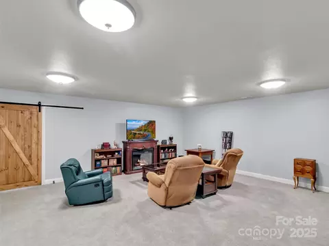 178 Sapphire Pl, Clyde, NC 28721 photo 32