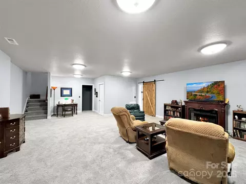 178 Sapphire Pl, Clyde, NC 28721 photo 35