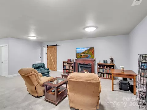 178 Sapphire Pl, Clyde, NC 28721 photo 33