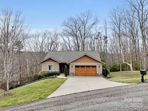 178 Sapphire Pl, Clyde, NC 28721 photo 3