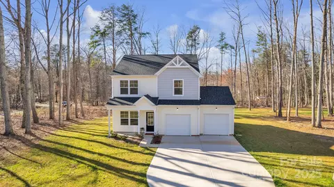 126 Orville Rd, Statesville, NC 28677