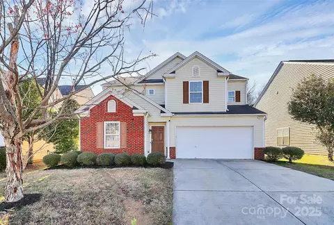 4513 Staffordshire Ln, Charlotte, NC 28213