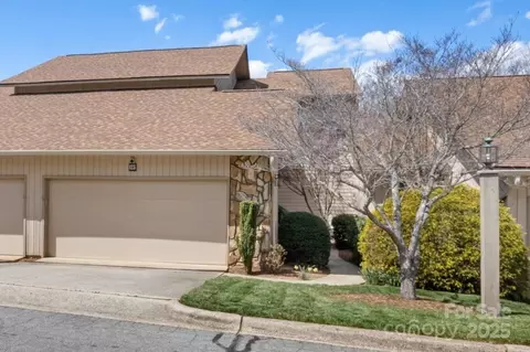 123 Deerlake Dr, Asheville, NC 28803