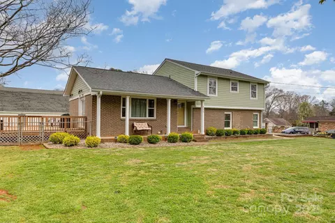 121 Louise Dr, Stanley, NC 28164