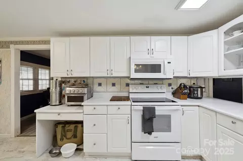 Kitchen - 81 Corn Dr, Cedar Mountain, NC 28718 photo 2 of 3