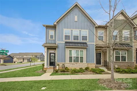 10932 Zac Hill 254 Rd #254, Davidson, NC 28036