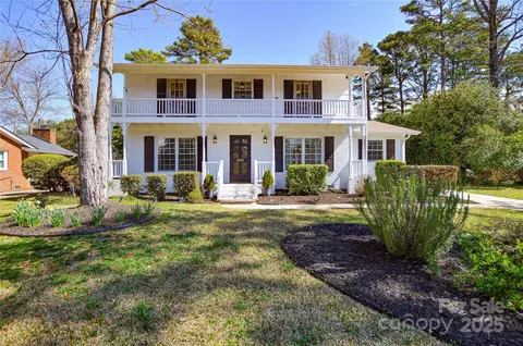 5943 Charing Pl, Charlotte, NC 28211