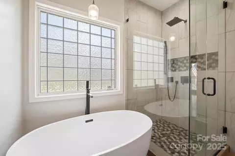 Bath - 4436 Roberta Rd, Concord, NC 28027 photo 2 of 4
