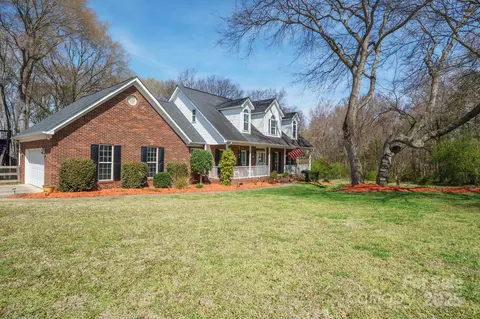 4436 Roberta Rd, Concord, NC 28027