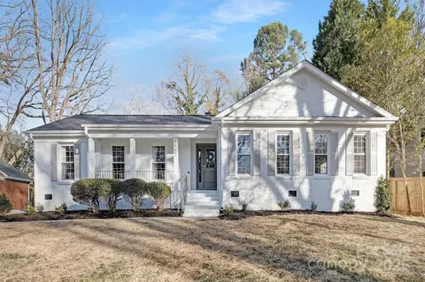 8142 Cliffside Dr, Charlotte, NC 28270