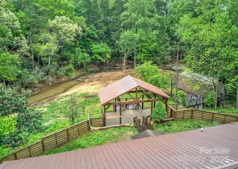 731 Old Fort Rd, Fairview, NC 28730